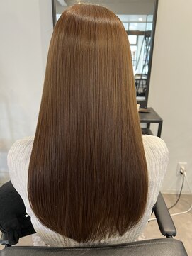 ナンバー(number+) 髪質改善トリートメント × ミルクティーベージ