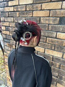 エルパライソ 鯖江店(Elparaiso) 個性派ヘアアレンジ【カチモリヘア】