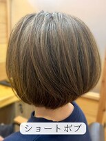 ハース(HEARTH) ショートボブ
