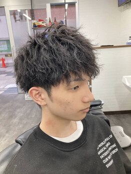 オアシス(OASIS)の写真/【阪急淡路徒歩2分】歴20年以上の技術力と丁寧な接客が自慢◎どんなメンズスタイルもお任せください！