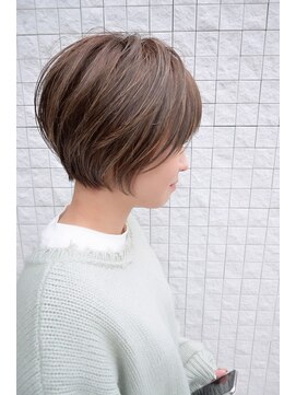 ココロ美容室 ハイライト/シナモンベージュ/ヌケ感ショート