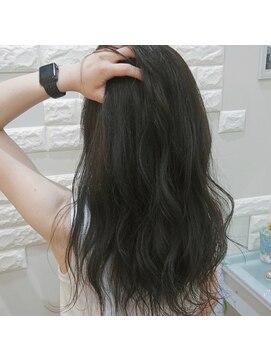 アンベリール(ambellir) 暗めにブルーグレーカラー