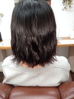 ナンバーエイト(number eight)&nbsp;ダークグレージュルーズウェーブでカジュアル ボブパーマ