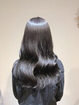 エー(...a)&nbsp;ダークグレージュ