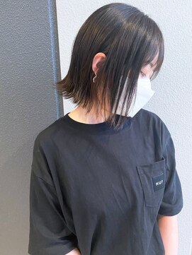 モルニ(MORNI) 髪質改善_マロンベージュ Aラインボブ かきあげ