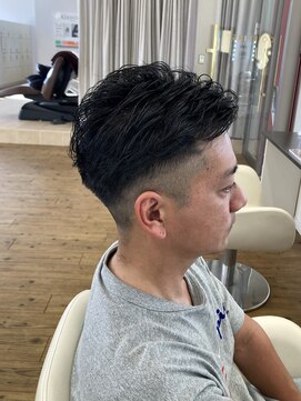 コワファースト 別府 黒髪×オールバック×フェード