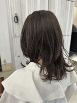 ノーム バイ アウラ(norm. by aura)&nbsp;レイヤーカット　グレージュ　ミディアム