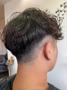 ヘアデザイン グロス(Hair Design GLOSS)の写真/通いやすい・話しやすい雰囲気が魅力◎なりたいカッコいいを一緒に作りましょう！お悩みもご相談ください！