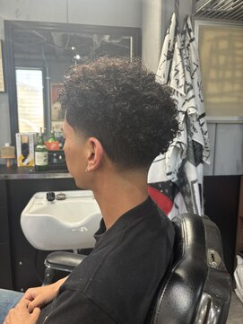 バーバーショップライズ 2nd(barber shop RAIzE) ロッドカーリーアフロ