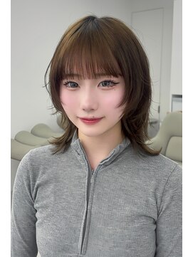 アマトウキョウ アユンチェ(AMA TOKYO×AYUNCHE) 中性くびれミディアムウルフレイヤー