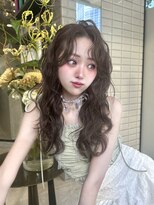 リリー(Lilley)&nbsp;暗髪カラーとレイヤーカットで上品な韓国style☆