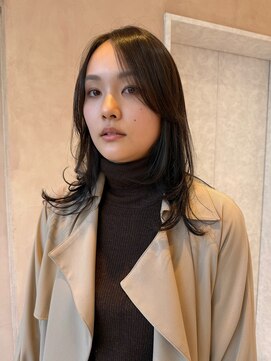オン キャナルシティ博多前店(on) 【晴音】ミディアムレイヤー/ダークアッシュ/ミディアム/20代