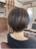 グレージュ×ショートボブ