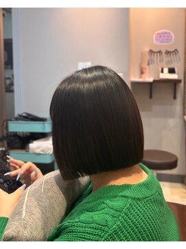ルーチェココ(Lu'ce coco) パッっと！切りっぱなしボブ