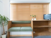 理容室 KITAURA ＜シェービング│メンズカット│バーバー│茅ヶ崎＞の雰囲気（待合室もございますのでおくつろぎいただけます。）