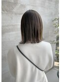 オリーブグレージュ
