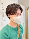 センター分け 甘すぎないレディースハンサムショート