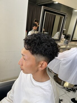 アイズ 海老名(AIZU) 極道パーマ　ツイストスパイラル　ツイストパーマ　フェード