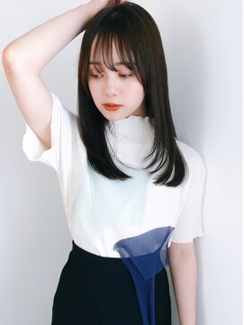 ドーバー 中野(Dover) 品のある可愛さが際立つスタイリッシュなミディアムレイヤー