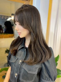 コミレ(COMILE)の写真/【上前津/大須/矢場町】白髪を活かしておしゃれを楽しむ♪話題の白髪ぼかし/ハイライト/脱白髪染めはお任せ