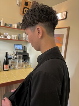 ヒントステーション(HINTSTATION) 〈浅草 半個室〉メンズパーマ