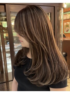 スリー(three) ハイライト