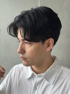 マインバイアフロートギンザ(MYNE by AFLOAT GINZA) 毛流れセンターパート