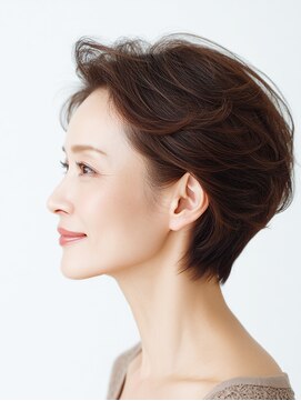 ビフィーノ リルネ(Bifino Rilune) 品よく若見えする50代ショート