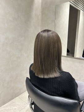 外ハネボブ×ダブルカラーグレージュ