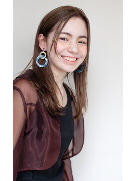 シーレム 元町三宮(SILEM) ストレートミディアムスタイル