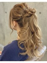 アンドモア(and MORE) ポニーテールスタイル