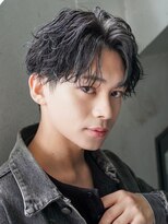 カライング(ing)&nbsp;スーツ短髪ツーブロック束感モテる黒髪シークレットパーマ流行