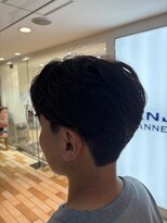 ケンジ 平塚 アネッタ(KENJE annetta)&nbsp;刈り上げマッシュ　センターパート