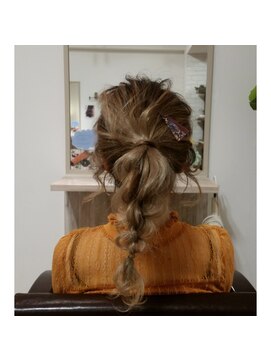 カタチ バイ アンジュ(katachi by Ange) 【katachi by Ange】ポニーテール