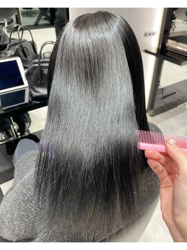 ハルキミナト ジャパン ヨコハマ(HARUKI MINATO japan YOKOHAMA) "美髪"重く見えない暗めカラー sheer black