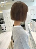 サラッとボブ×ベージュ