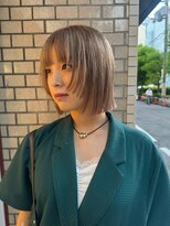 シイ(SIE)&nbsp;くすみベージュカラー