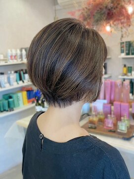 イーズヒュウ(ease HUE.) 似合わせ大人ショート/チェスナットブラウン