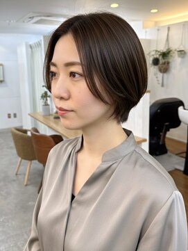 大人ショートボブ/レイヤーボブ/前髪なし/20代30代40代