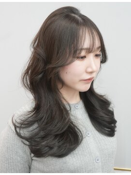 クム(kumu) 大人美人◎艶髪グレージュレイヤーロング韓国風