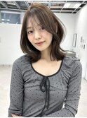 レイヤーカット顔まわりレイヤーベージュカラー