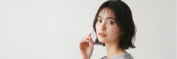 ファム(femme)のサロンヘッダー