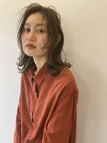 バズ(BUZZ) センターパートで外ハネセミディ★BUZZ秋山