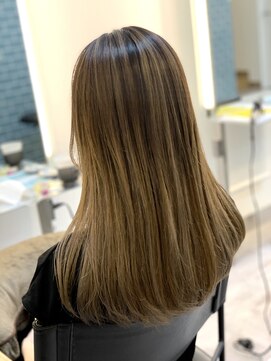 フェーディン(fa/din) バレイヤージュミルキーグレージュ