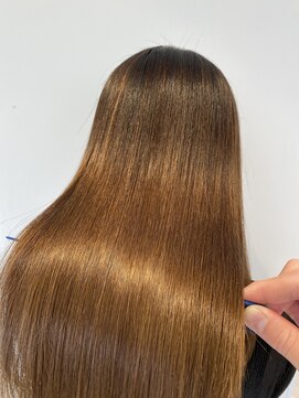 アッシュ 都立大学店(Ash) 【東京/渋谷/都立大学/縮毛矯正/ブリーチ縮毛矯正/髪質改善】