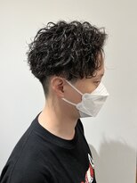 リリアーナ(LILIANA)&nbsp;センターパート　スパイラルパーマ　ツイストパーマ　池袋