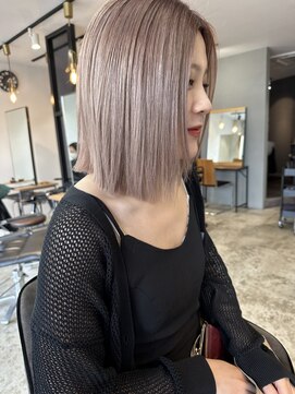 ヘリム(HELIM) エモージュデザインカラーシルキーベージュミディ