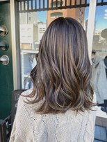 ミニム ヘアー(minim hair)&nbsp;【minim×日比】コントラストハイライト×グレージュ