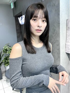 ヴェイン 渋谷(vain) くびレイヤーエモージュインナーグレージュ前髪ピンクベージュ