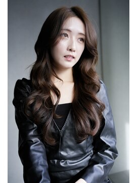 ザシェノンアオヤマ(THE CHAINON AOYAMA) くびれヘアレイヤー髪質改善ケラチントリートメント